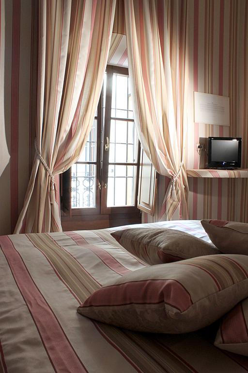 Palazzo Antica Via Appia Bed & Breakfast Bitonto Oda fotoğraf