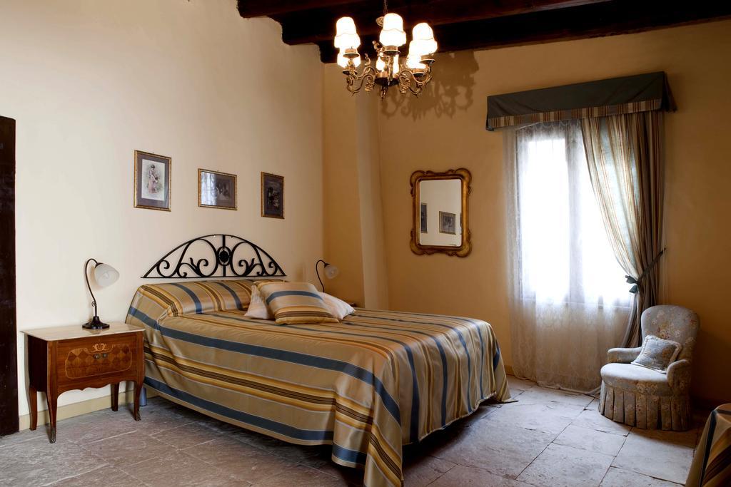 Palazzo Antica Via Appia Bed & Breakfast Bitonto Oda fotoğraf
